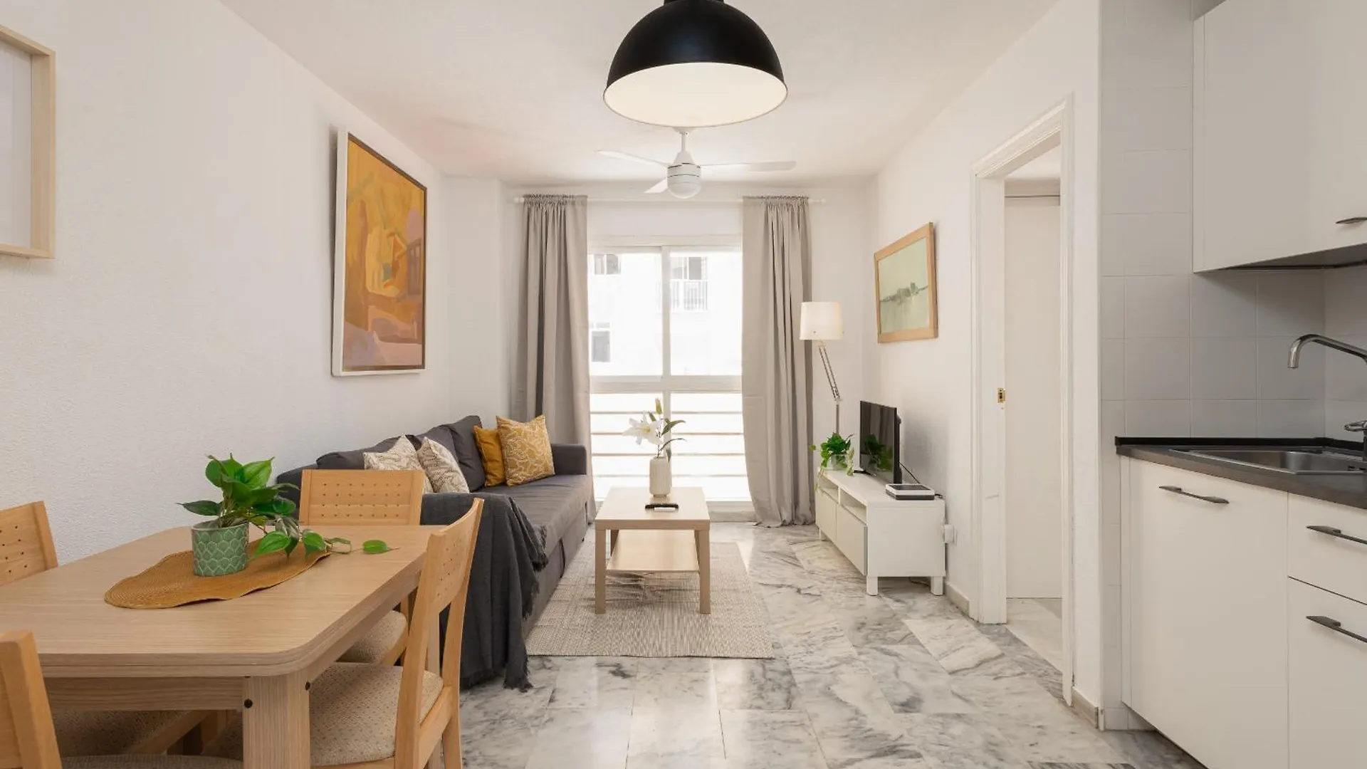 C18 Lovely Apartment In Malagueta Beach Malaga
