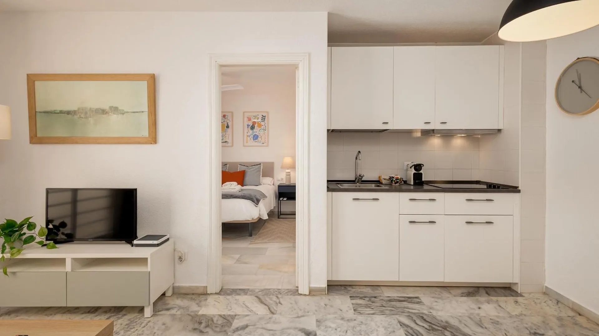 C18 Lovely Apartment In Malagueta Beach Μάλαγα