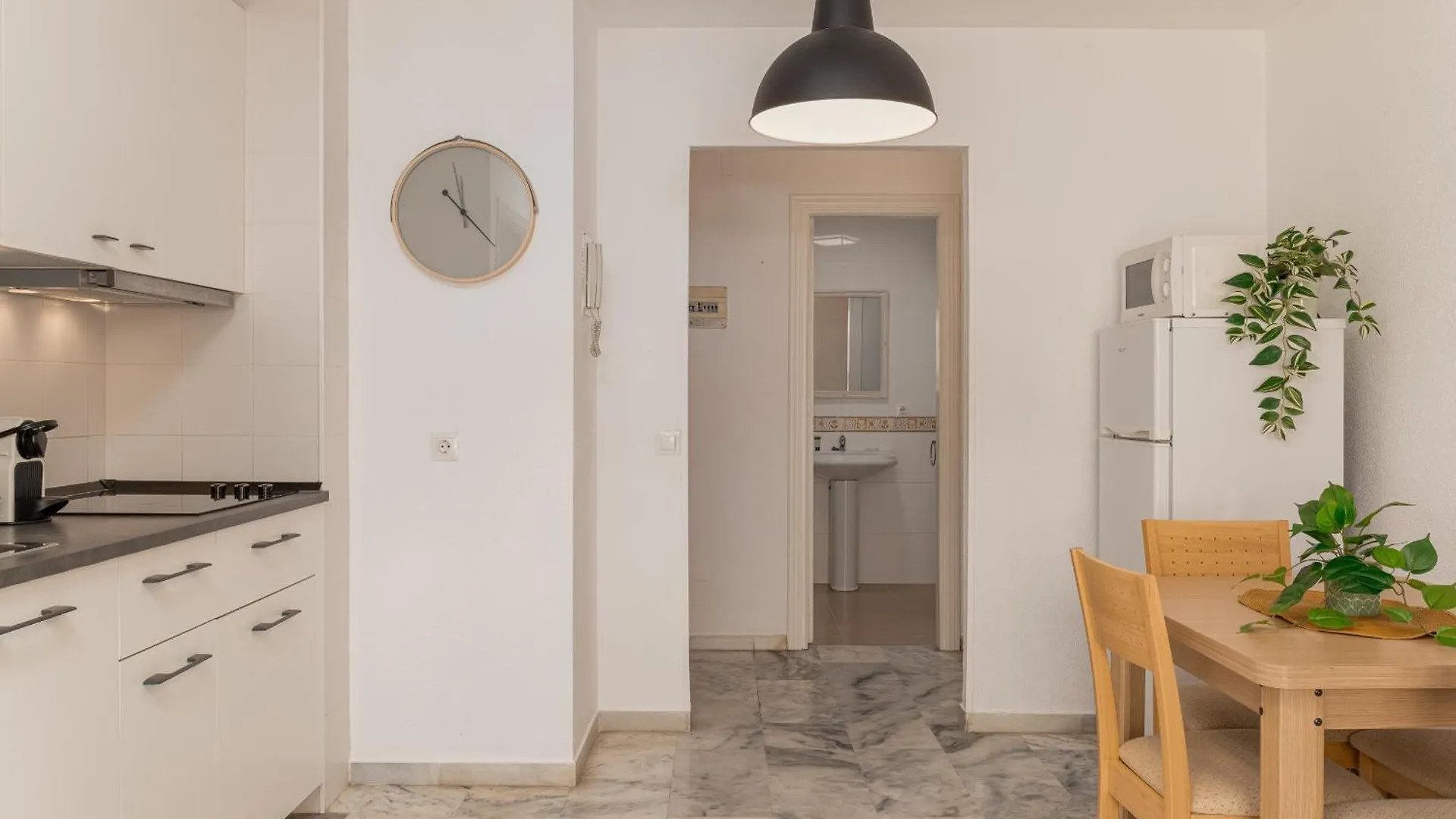 C18 Lovely Apartment In Malagueta Beach Μάλαγα